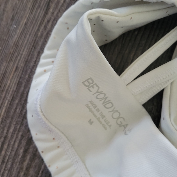 Beyond yoga white with gold specs bra - Picture 3 of 5